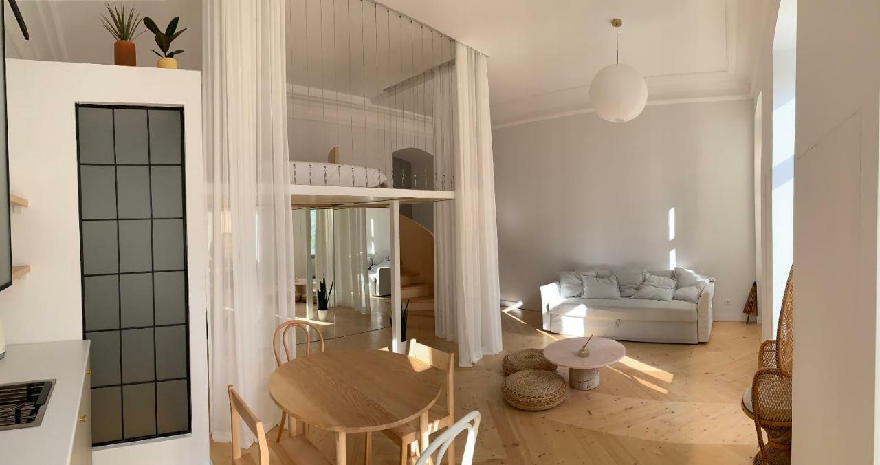 Studio In Central Tbilisi Luaran gambar